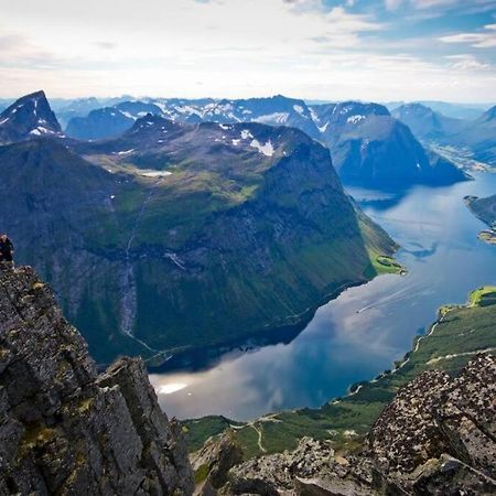Leilighet I Hjertet Av Sunnmore! Sykkylven Exteriér fotografie