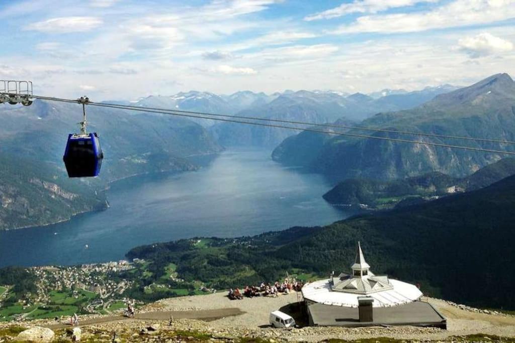 Leilighet I Hjertet Av Sunnmore! Sykkylven Exteriér fotografie