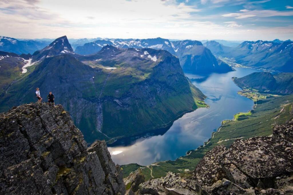 Leilighet I Hjertet Av Sunnmore! Sykkylven Exteriér fotografie
