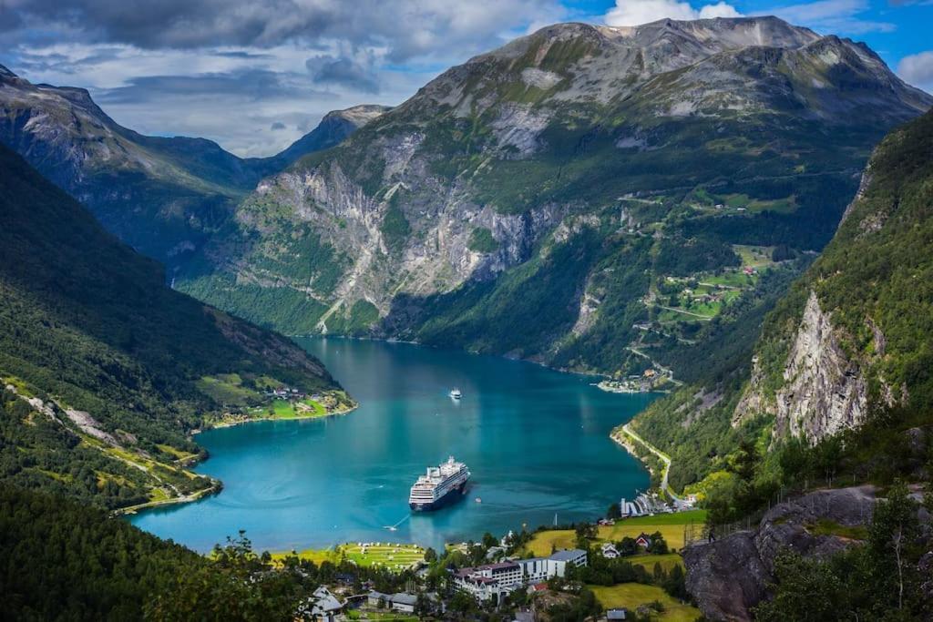Leilighet I Hjertet Av Sunnmore! Sykkylven Exteriér fotografie